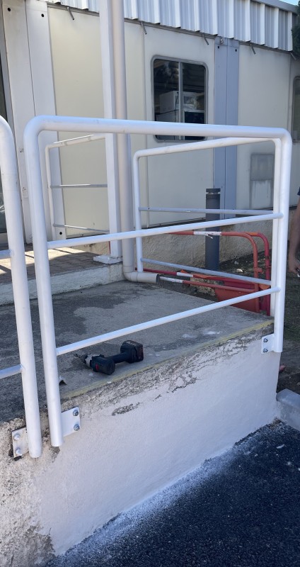 Garde corps sécurisé sur mesure pour entreprise industrielle à Marignane